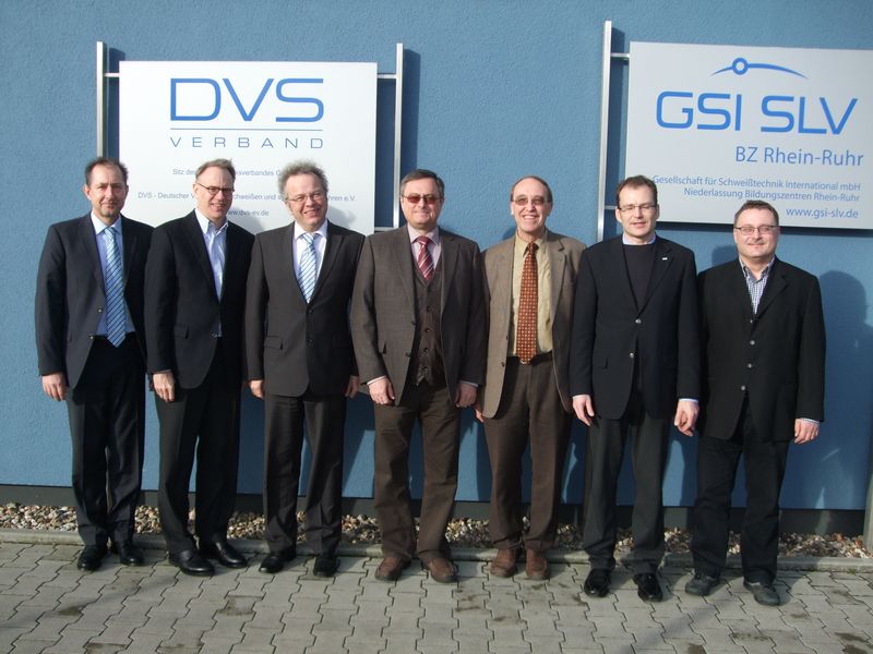 Neuer Hauptgeschäftsführer des DVS besucht die GSINiederlassung BZ RR in GE DVS / VdTÜV Neuer Hauptgeschäftsführer des DVS besucht die GSINiederlassung BZ RR in GE DVS / VdTÜV